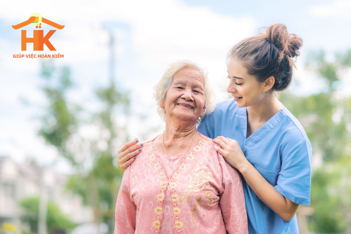 tim-nguoi-cham-soc-nguoi-gia-tai-nha-2
