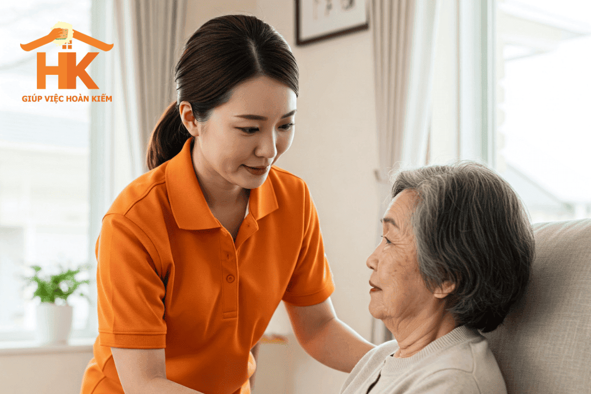 Người già cần người bên cạnh: Không chỉ để chăm mà để thấy an tâm giup viec cham nguoi gia quan 10